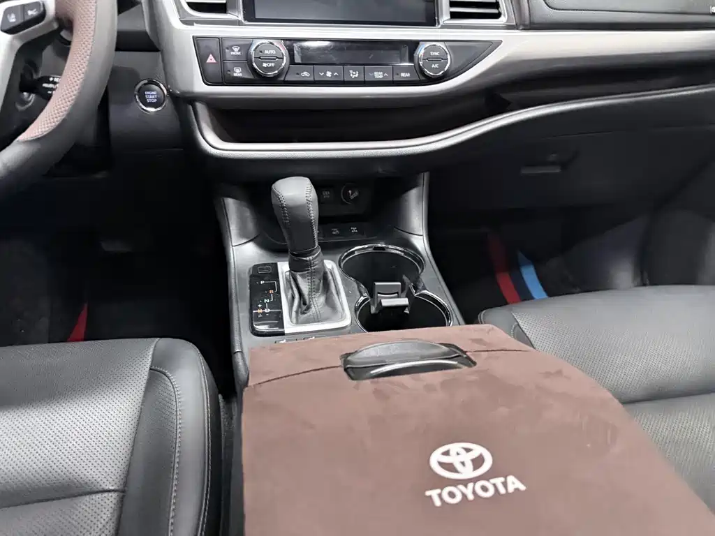Toyota Highlander 2021 — фото 15