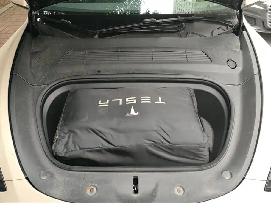 Tesla Model Y 2022 — фото 10