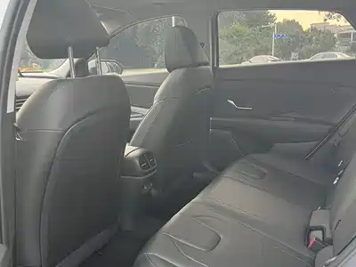 Hyundai Elantra 2022
