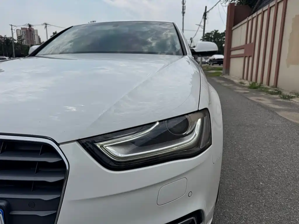 Audi A4L 2015 — фото 24