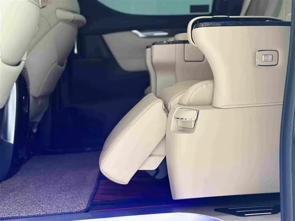 Toyota Vellfire 2022 — фото 28