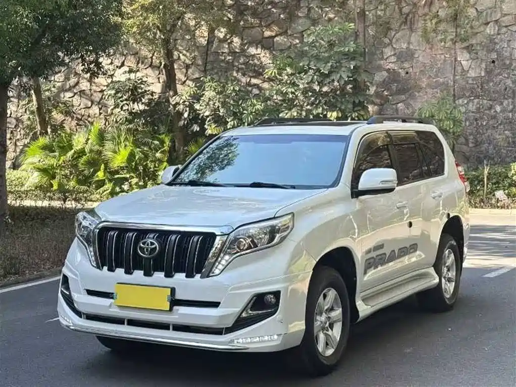Toyota Prado 2017 — фото 1