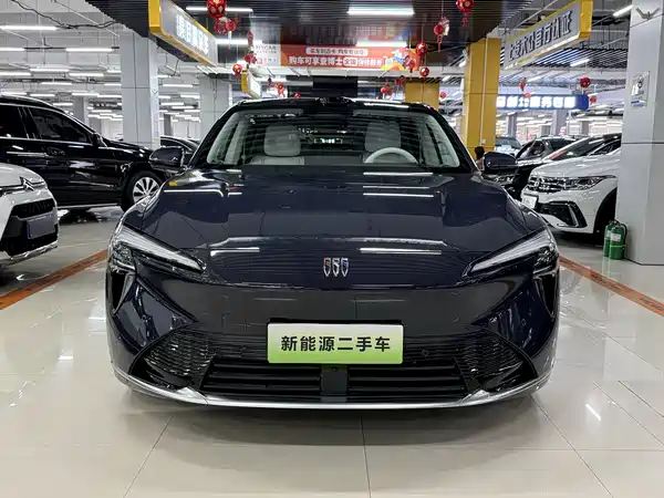 Buick Zhijing L7 2025
