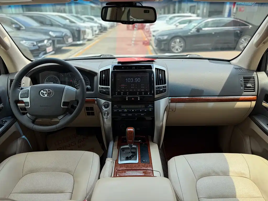 Toyota Land Cruiser 2016