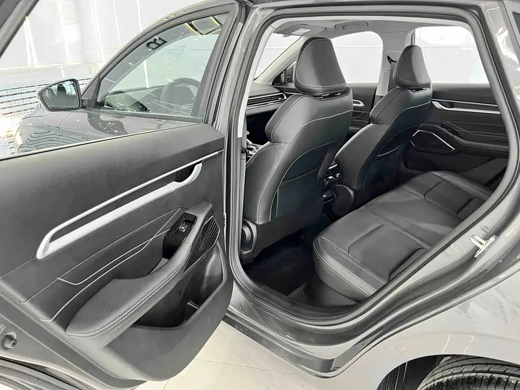 Geely Emgrand 2023 — фото 16