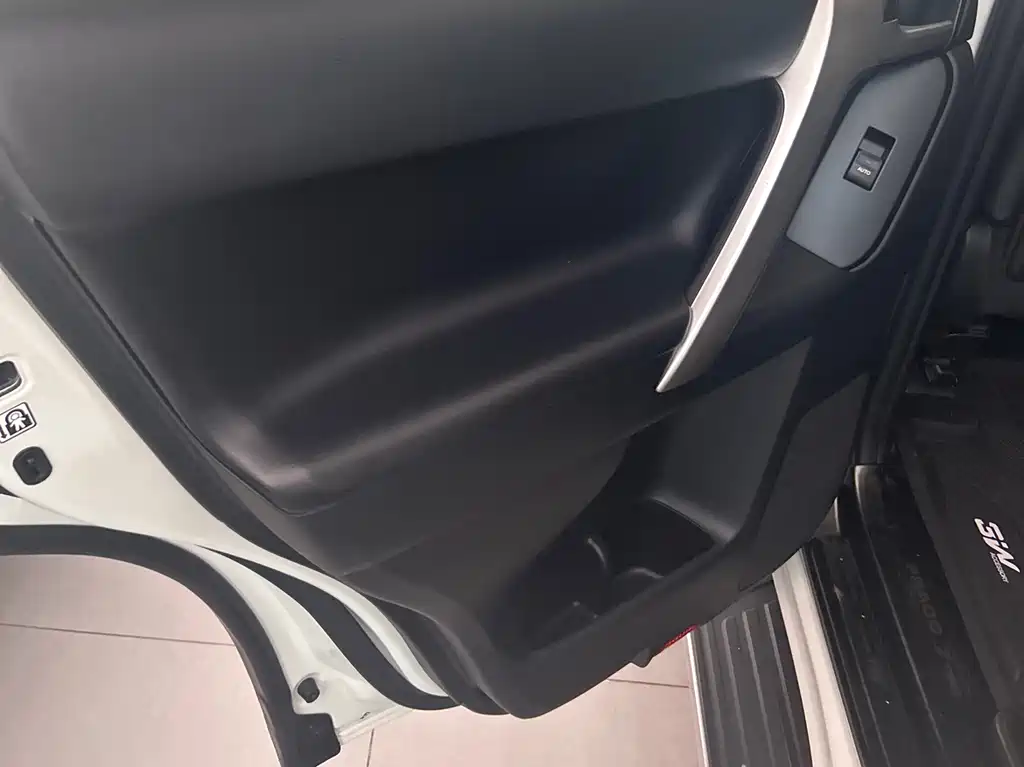 Toyota Prado 2019 — фото 10