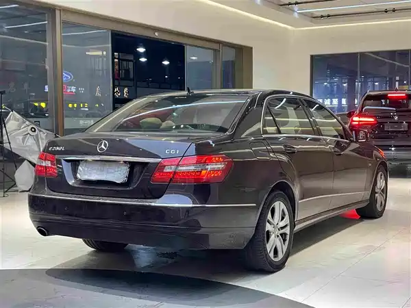 Mercedes-Benz E-Class 2012