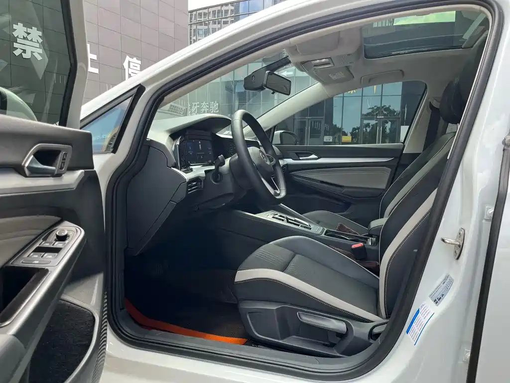 Volkswagen Golf 2022