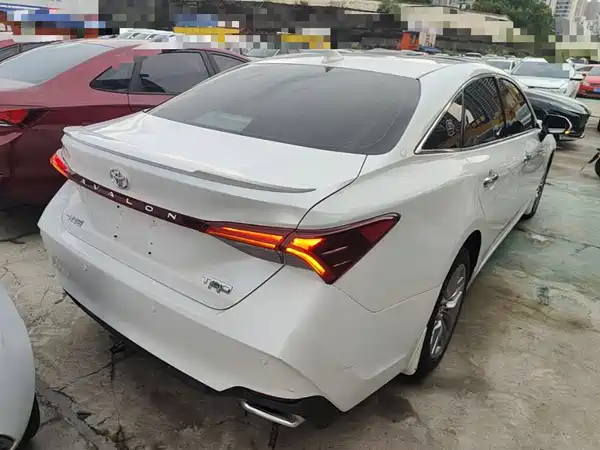 Toyota Avalon 2022