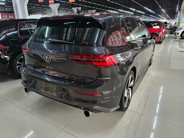 Volkswagen Golf GTI 2023