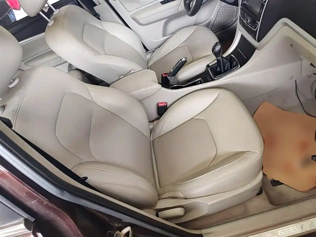 Geely Emgrand 2015 — фото 24