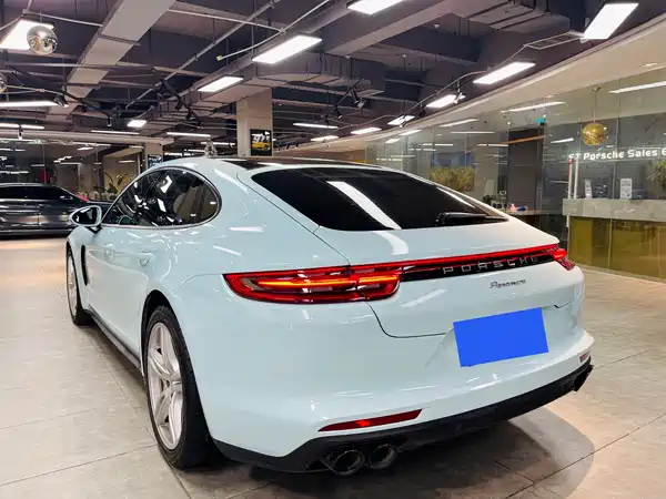 Porsche Panamera 2019