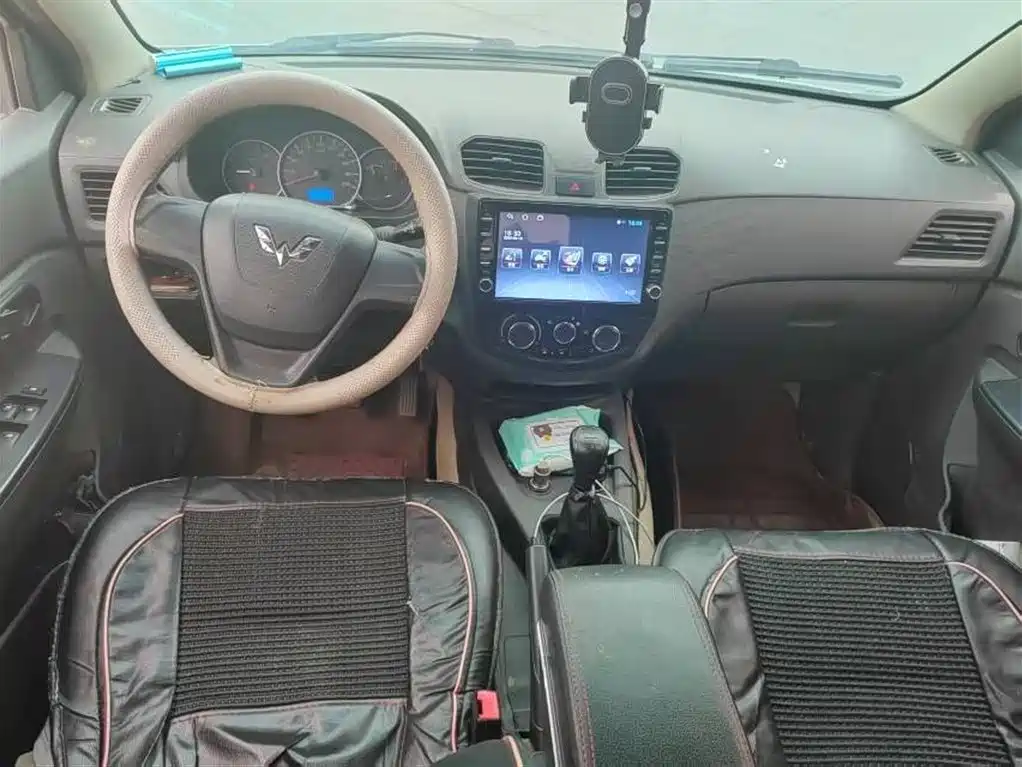 Wuling Hongguang 2018