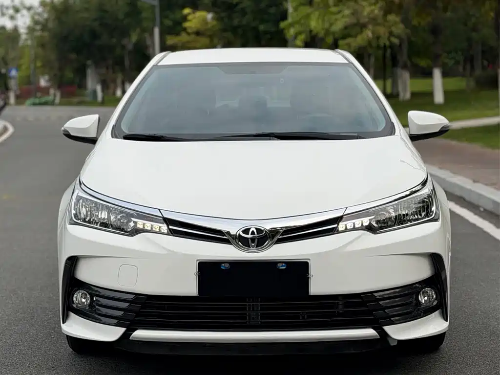 Toyota Corolla 2019 — фото 2