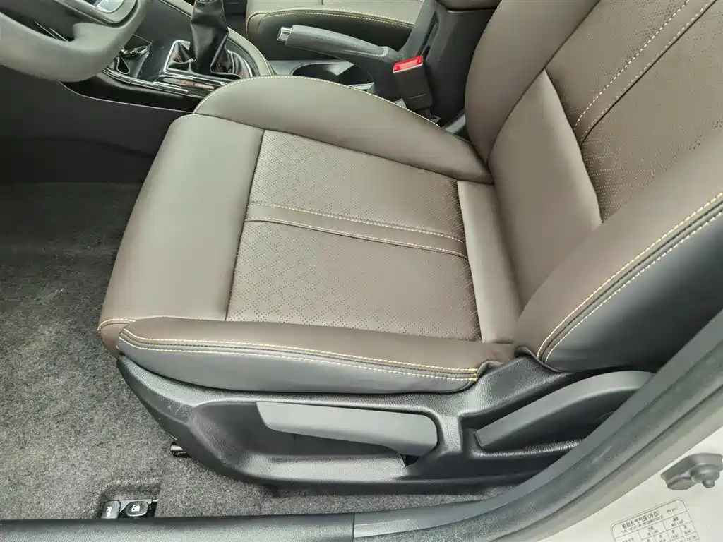 Changan Eado DT 2018 — фото 20
