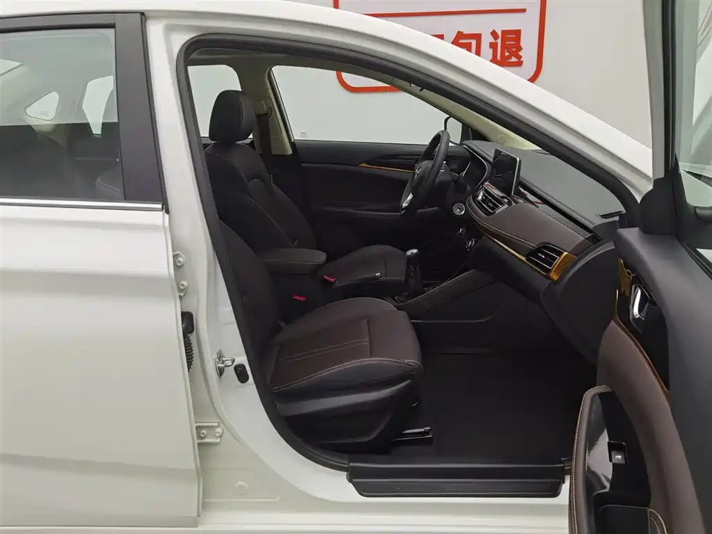 Changan Eado DT 2018 — фото 23