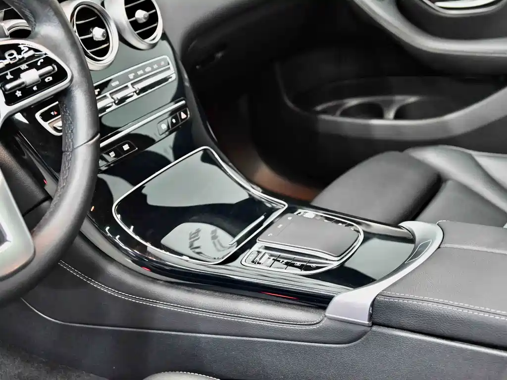 Mercedes-Benz GLC 2020 — фото 16