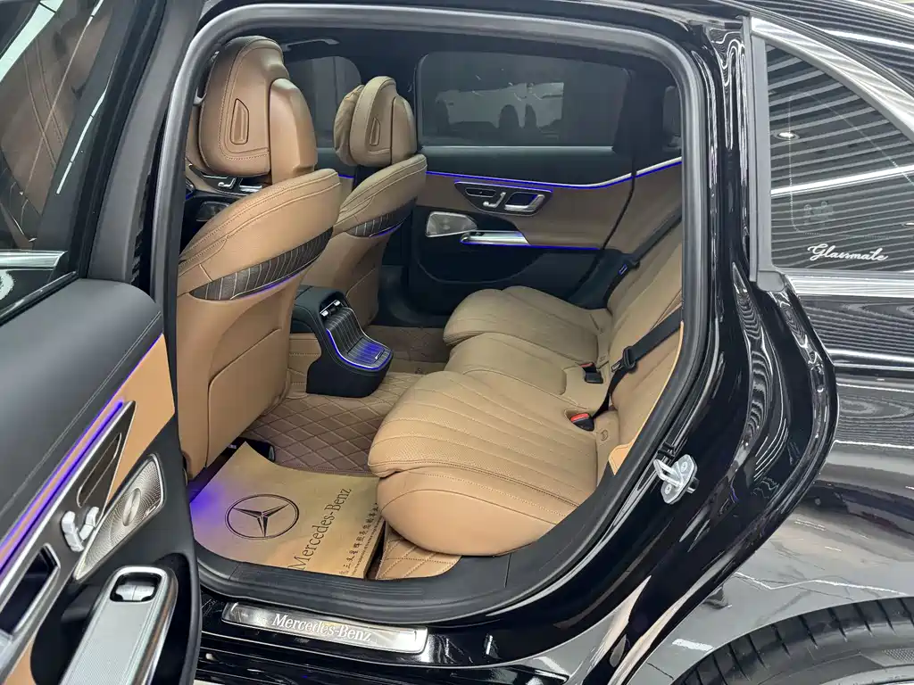 Mercedes-Benz E-Class 2024