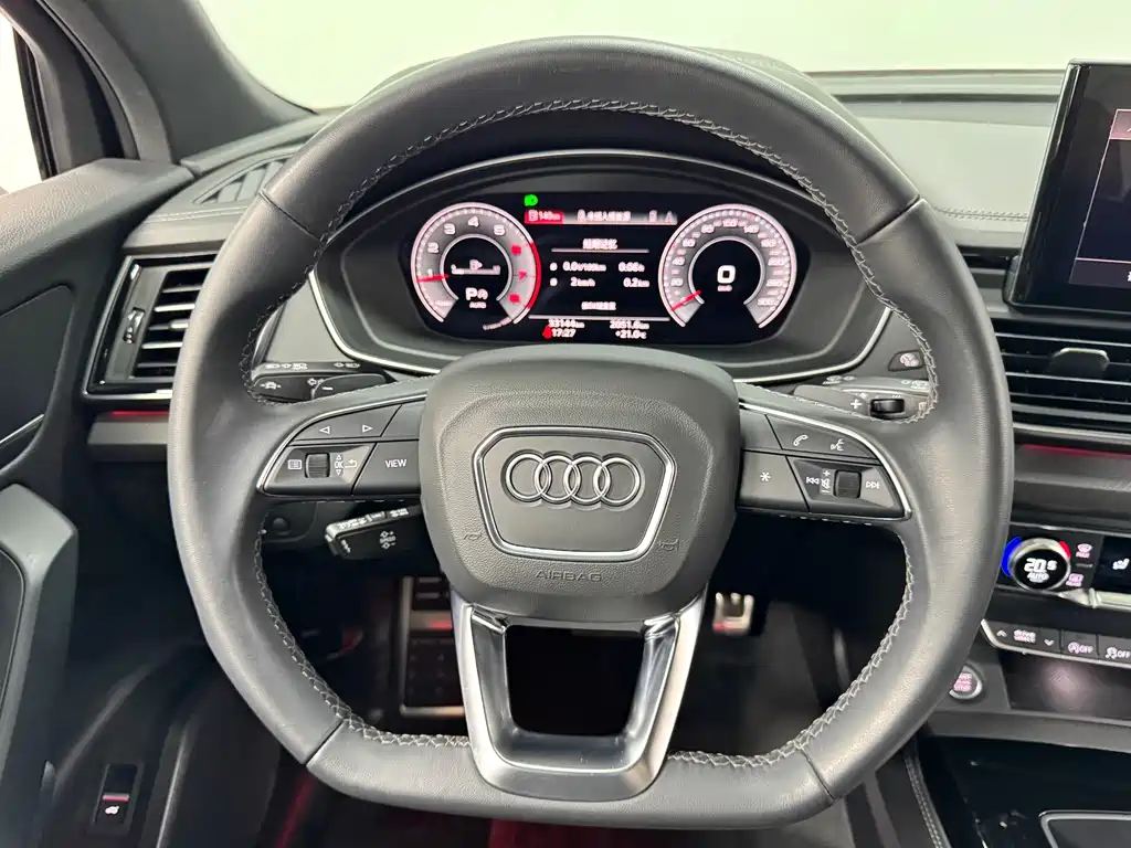 Audi Q5L 2023 — фото 19