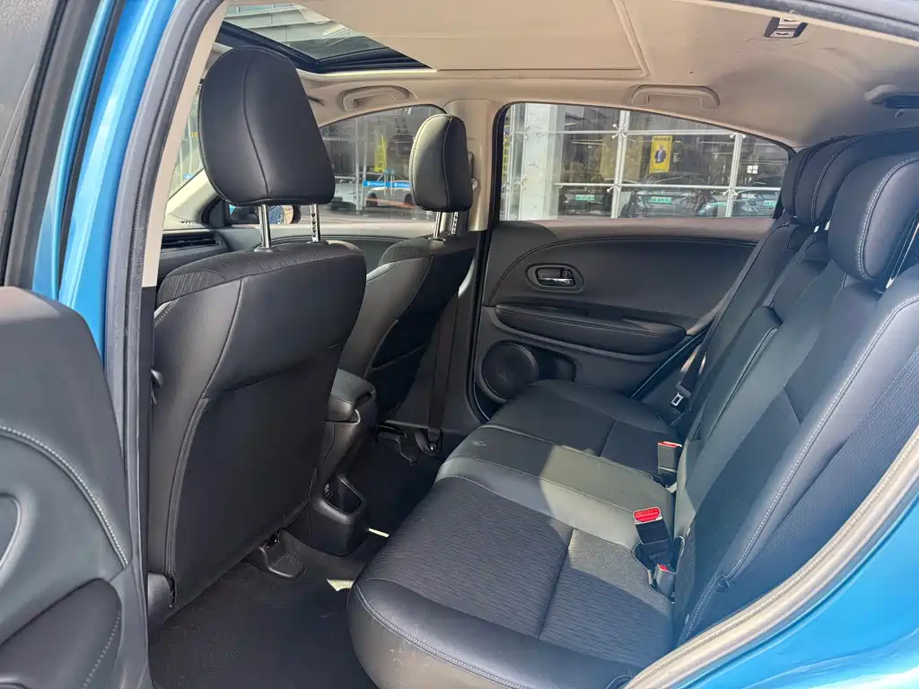 Honda Vezel 2020 — фото 4