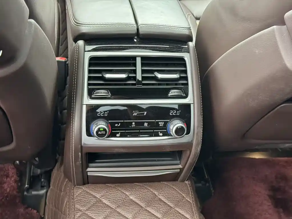 BMW 7 Series 2022 — фото 19