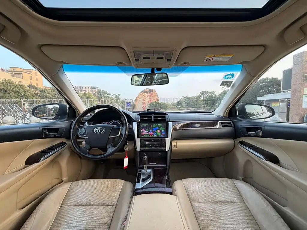 Toyota Camry 2016 — фото 23