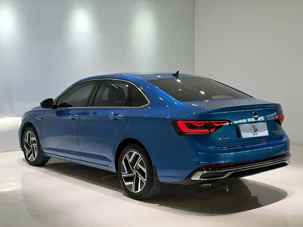 Volkswagen Sagitar 2022