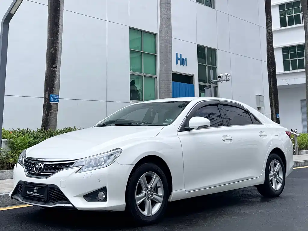 Toyota Reiz 2014