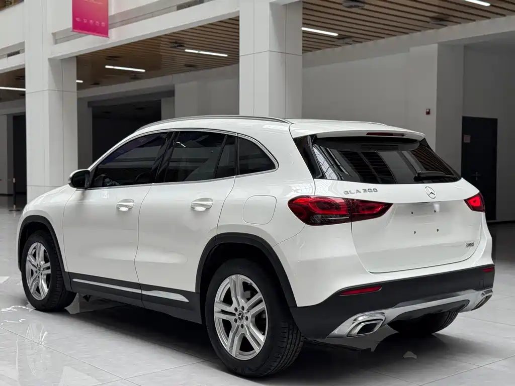 Mercedes-Benz GLA 2022 — фото 7