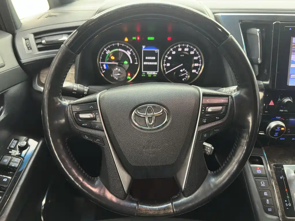 Toyota Alphard 2019 — фото 36