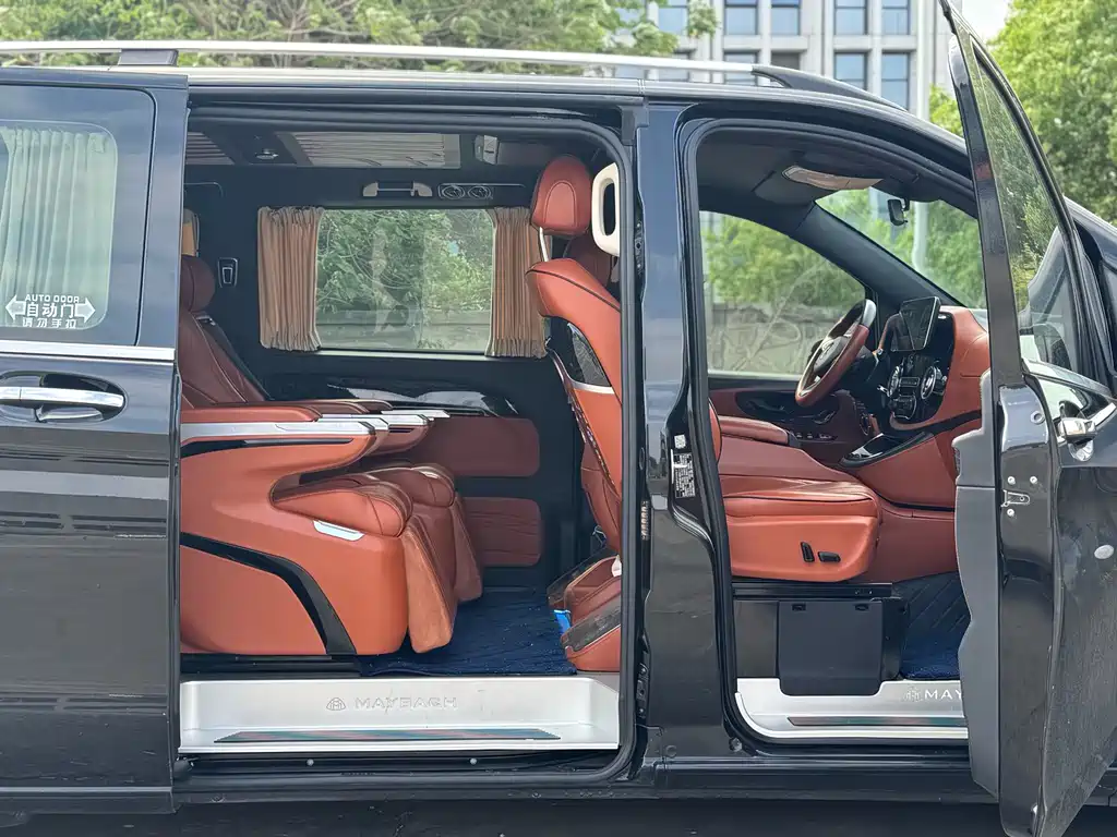 Mercedes-Benz Vito 2023 — фото 13