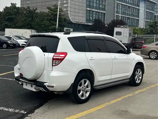 Toyota RAV4 2013