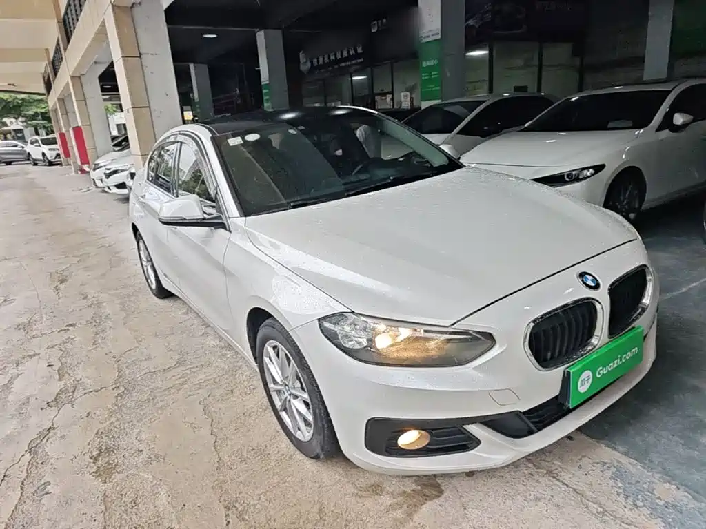 BMW 1 Series 2018 — фото 22