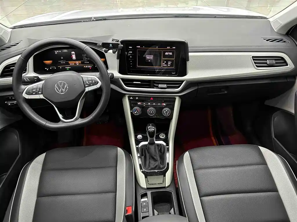 Volkswagen T-Roc 2023