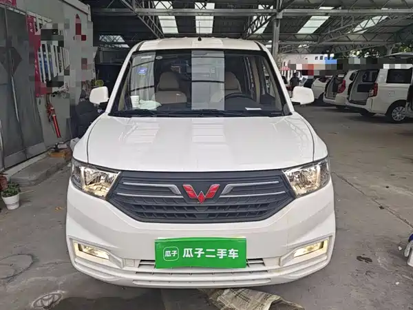 Wuling Hongguang V 2024