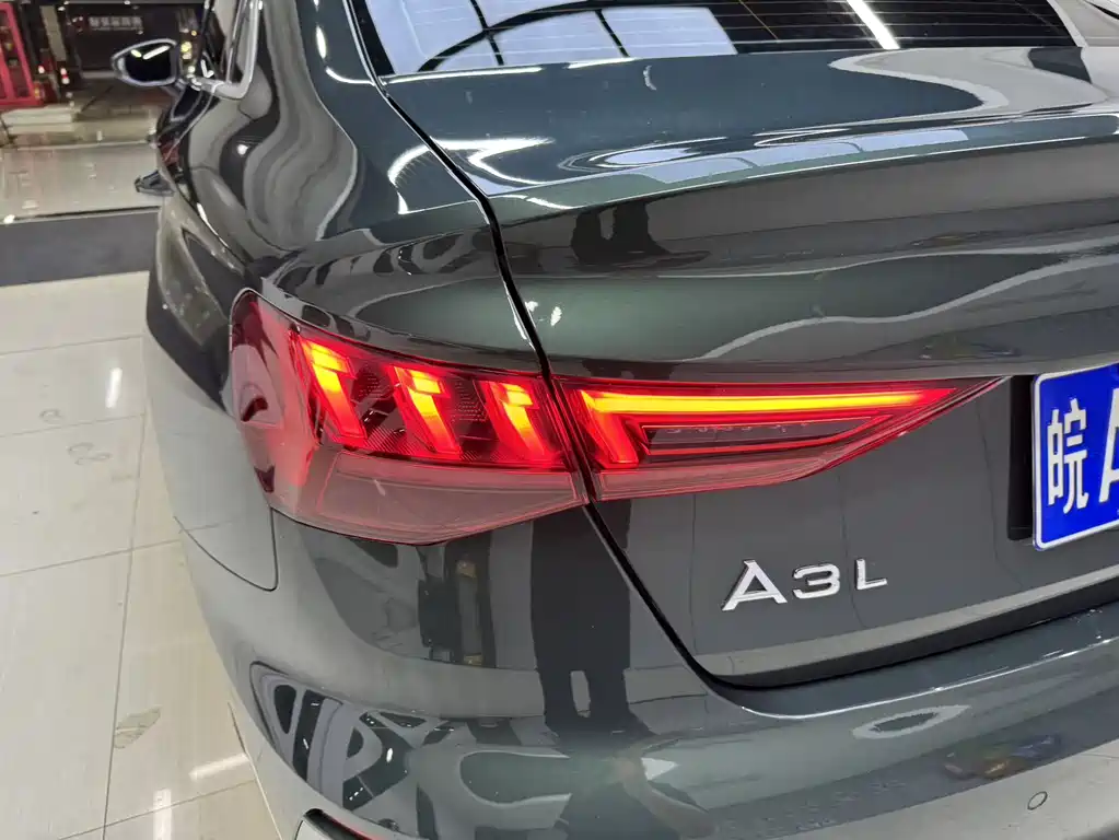 Audi A3 2023 — фото 13