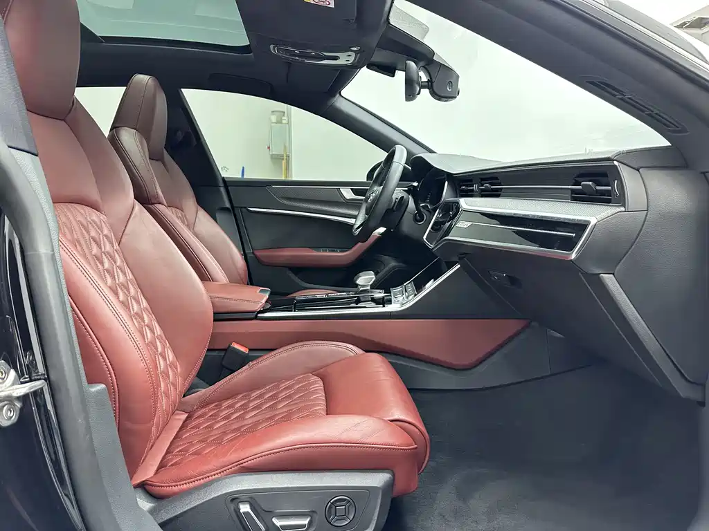 Audi A7L 2022 — фото 13