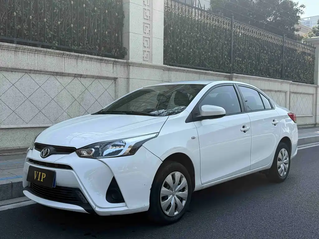 Toyota Yaris L 2019 — фото 1