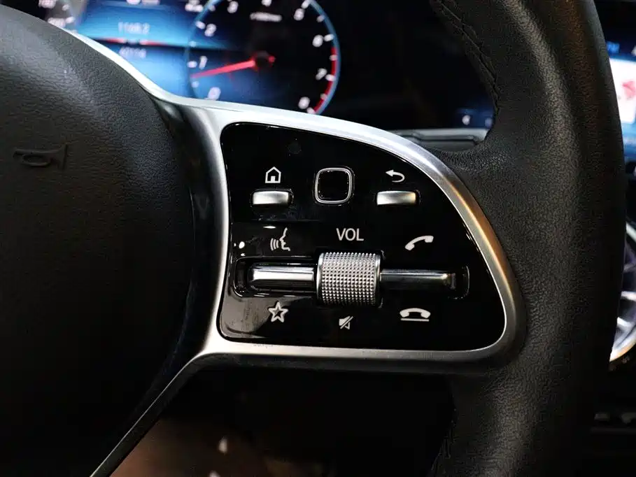 Mercedes-Benz GLB 2023 — фото 15