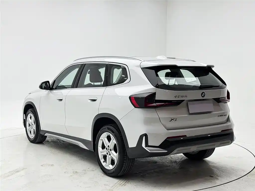 BMW X1 2023 — фото 4