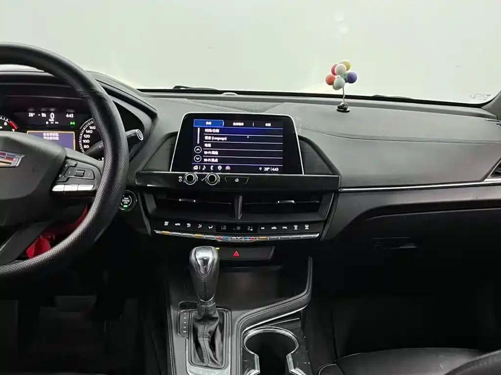 Cadillac CT4 2022 — фото 10