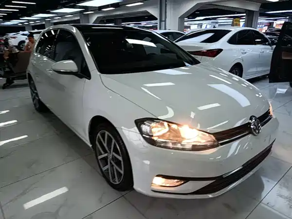 Volkswagen Golf 2020