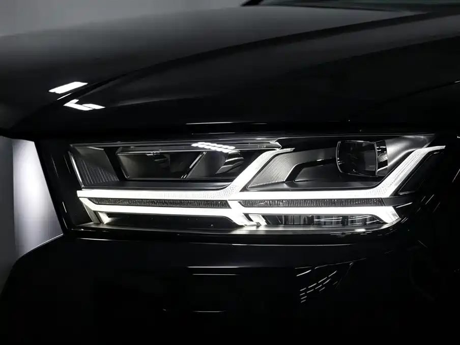 Audi Q7 2019 — фото 22