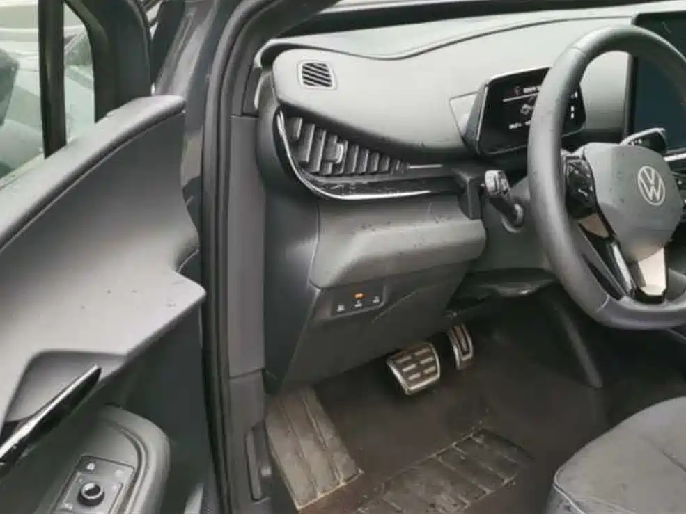 Volkswagen 06 2025