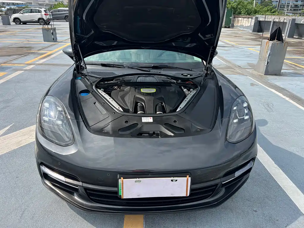 Porsche Panamera Hybrid 2018 — фото 18