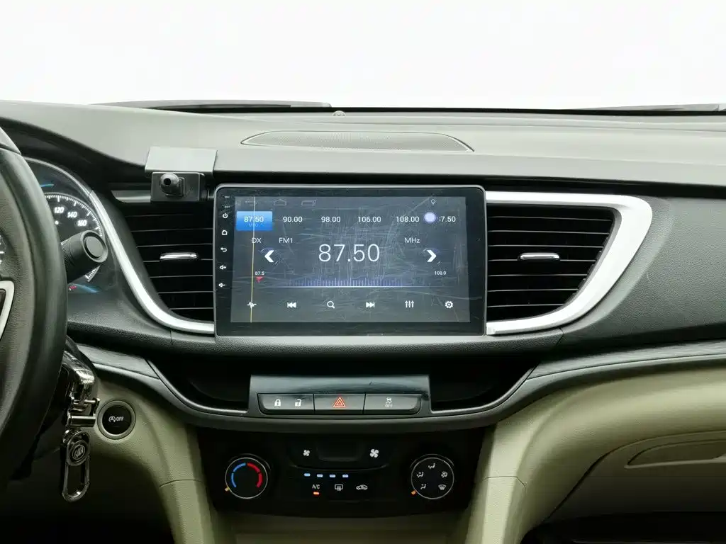 Buick Excelle 2018 — фото 12
