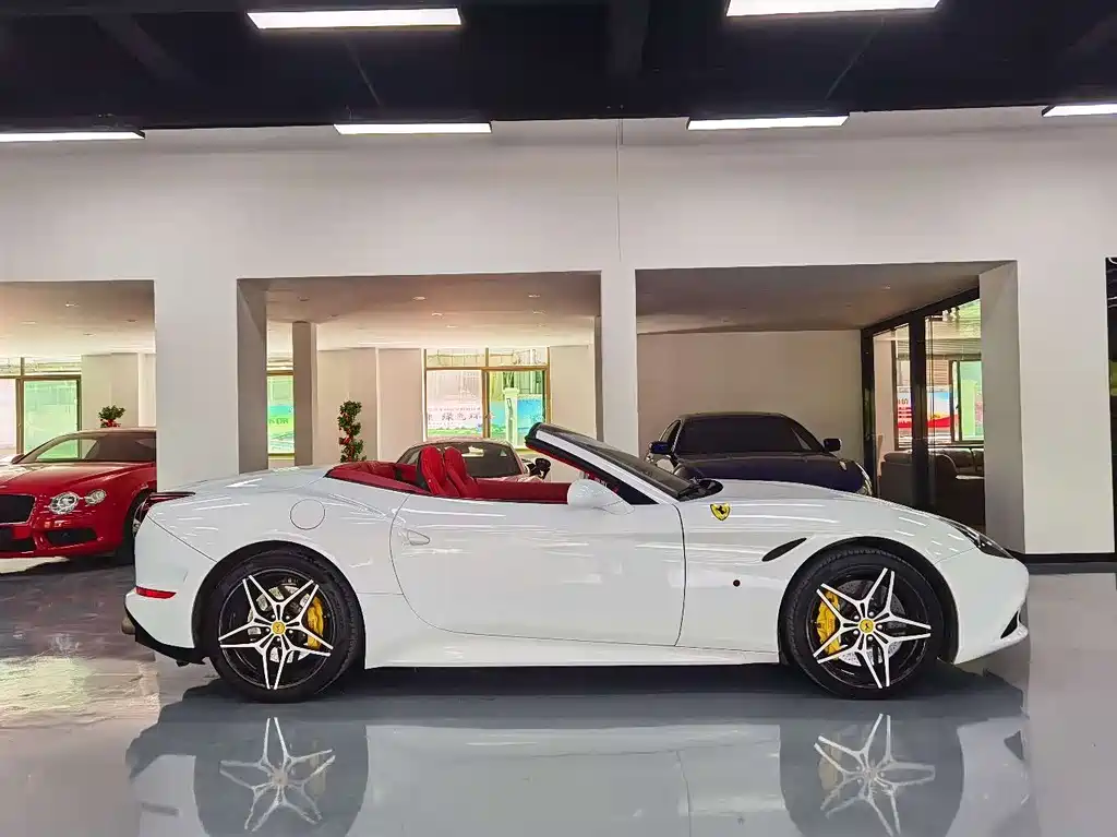 Ferrari California T 2016 — фото 4