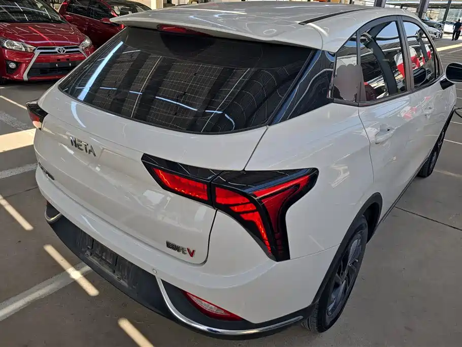 Neta V 2023