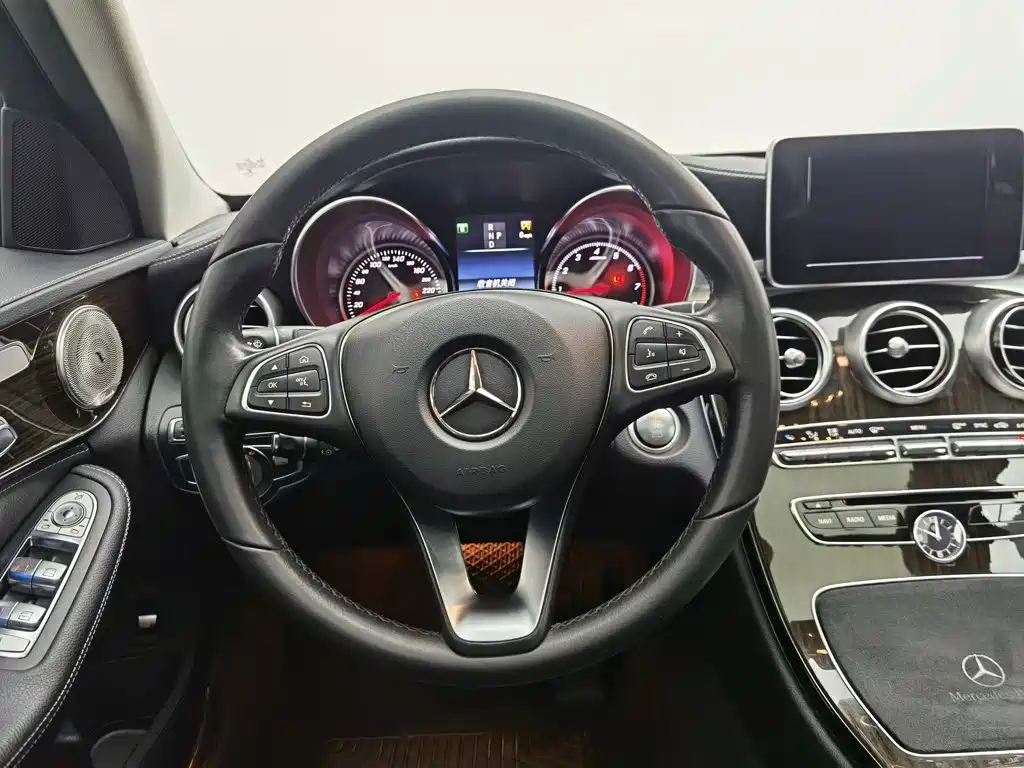Mercedes-Benz C-Class 2017 — фото 11