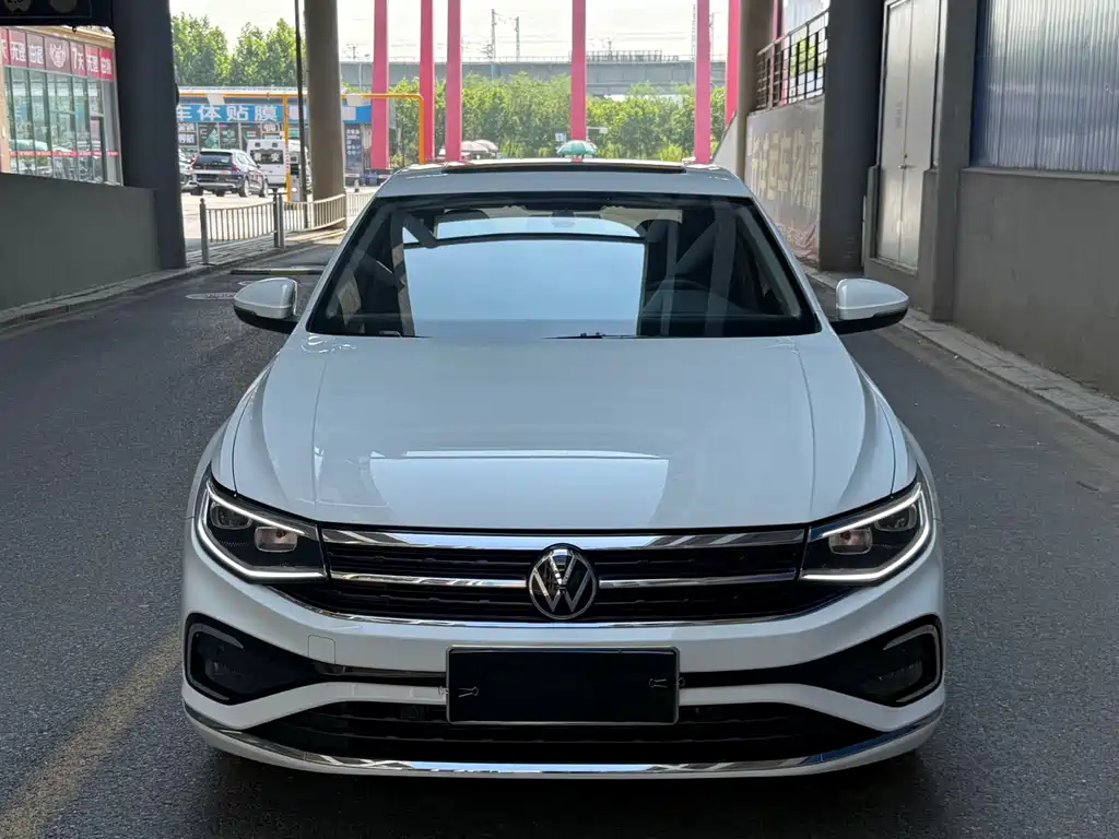 Volkswagen Bora 2023